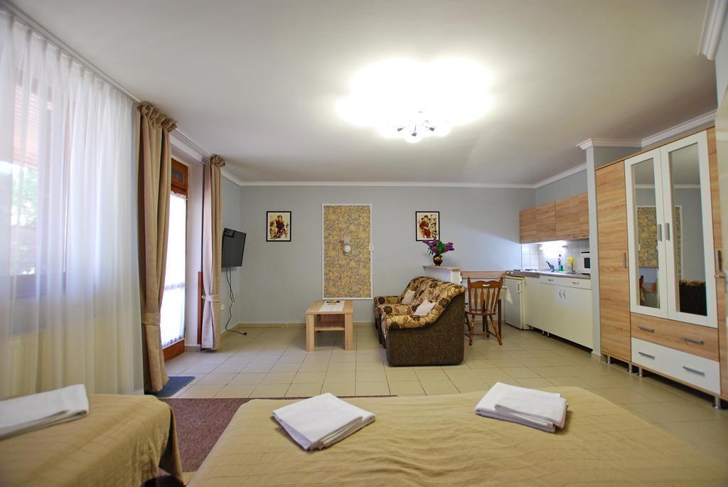 Aurora Haz Apartment Zalakaros Bilik gambar