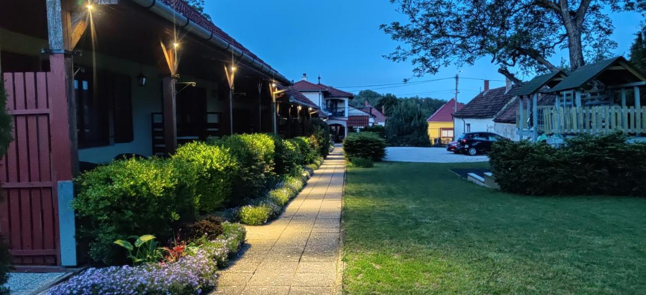 Aurora Haz Apartment Zalakaros Luaran gambar