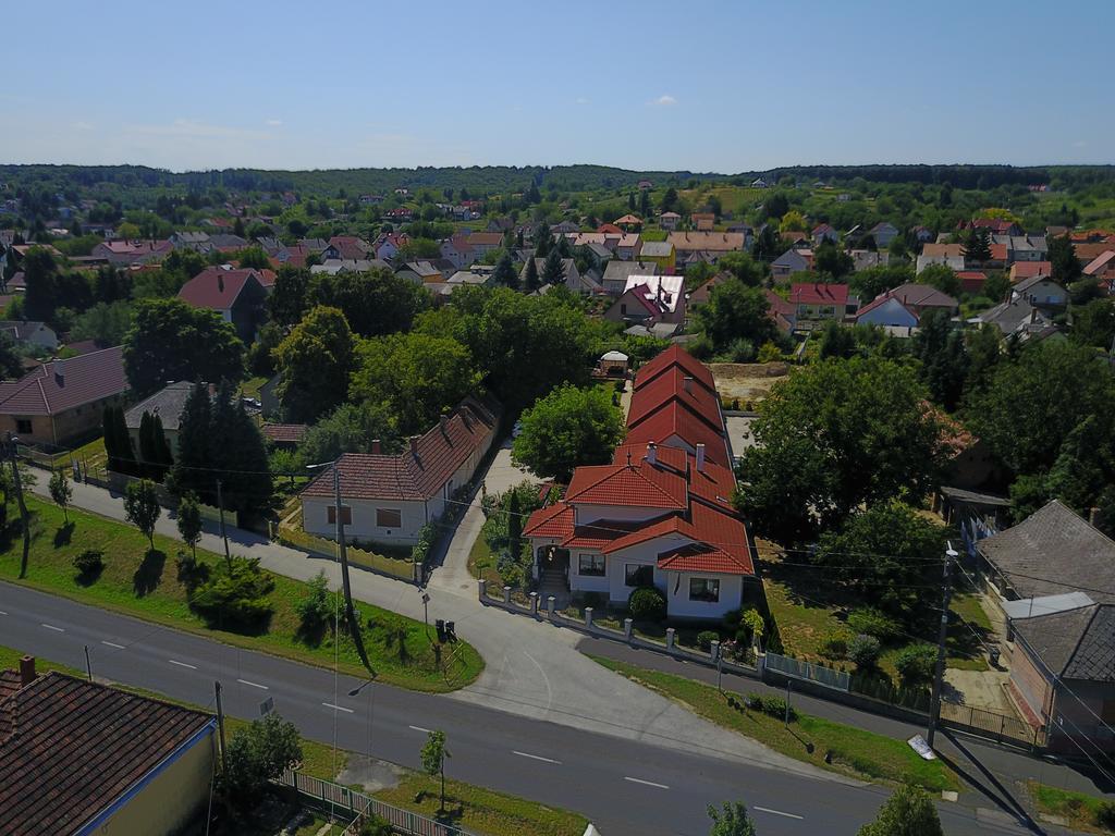 Aurora Haz Apartment Zalakaros Luaran gambar